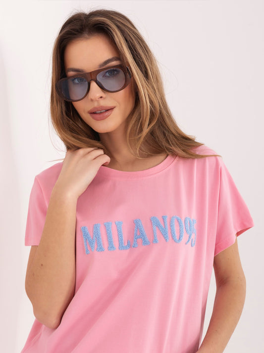 Pastelowy różowy damski t-shirt z okrągłym dekoltem