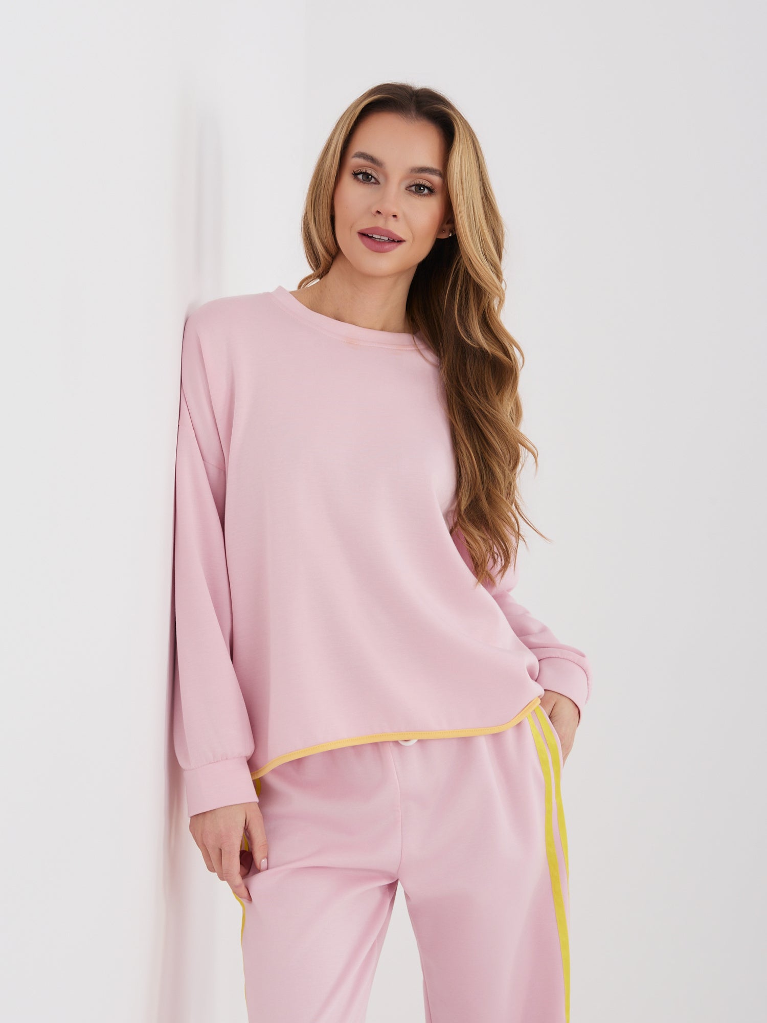 RUE PARIS Pastelowy różowy komplet z bluzą oversize