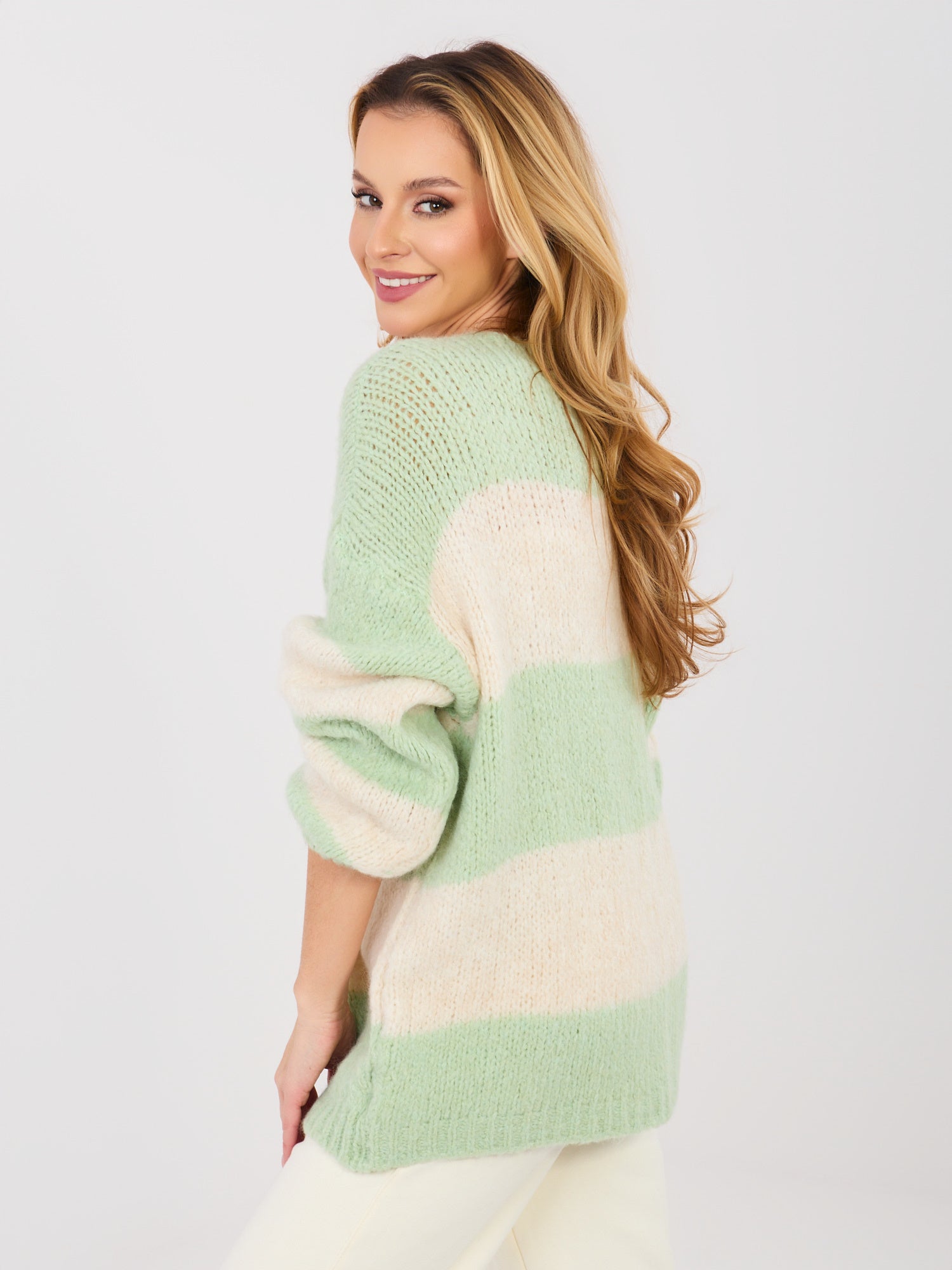 Pastelowy zielony damski kardigan oversize