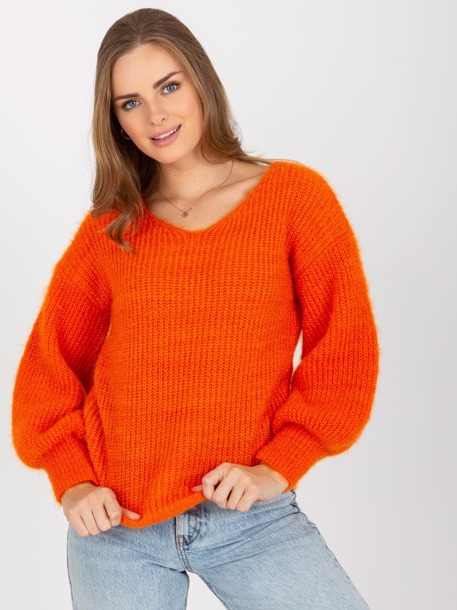 Pomarańczowy puszysty sweter klasyczny z moherem OCH BELLA