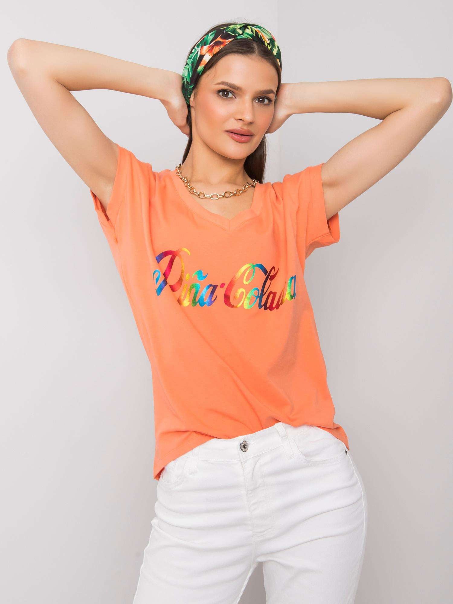Pomarańczowy t-shirt z kolorowym nadrukiem