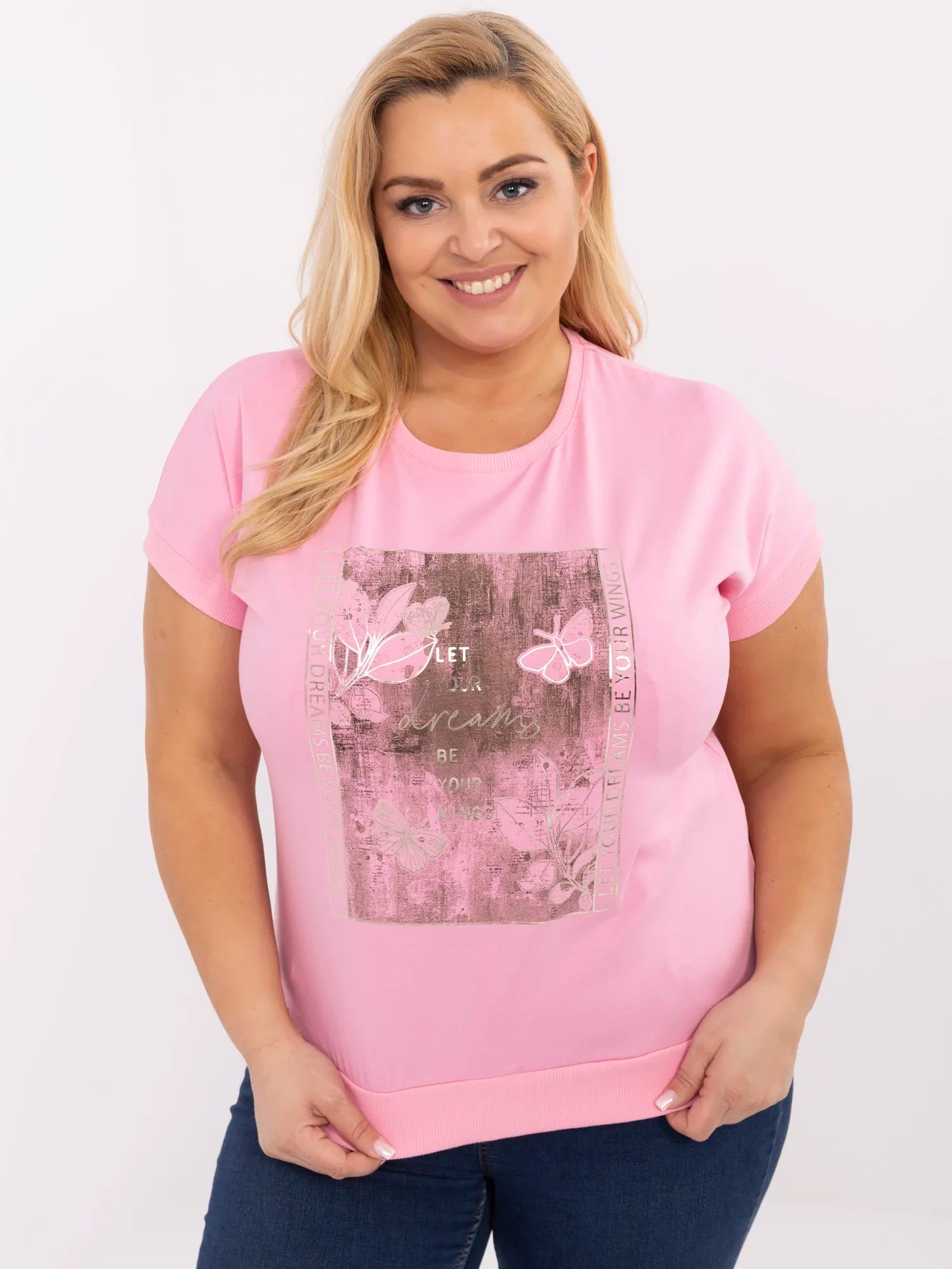 Różowa bluzka plus size z okrągłym dekoltem