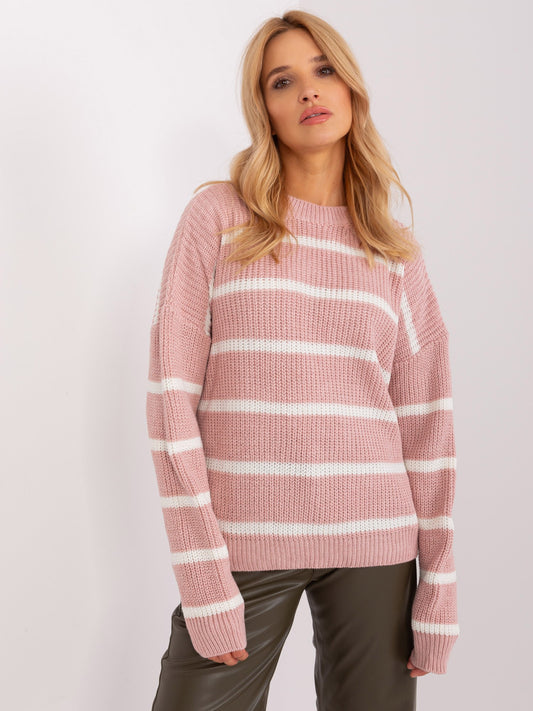 Różowo-biały sweter oversize w paski z domieszką wełny