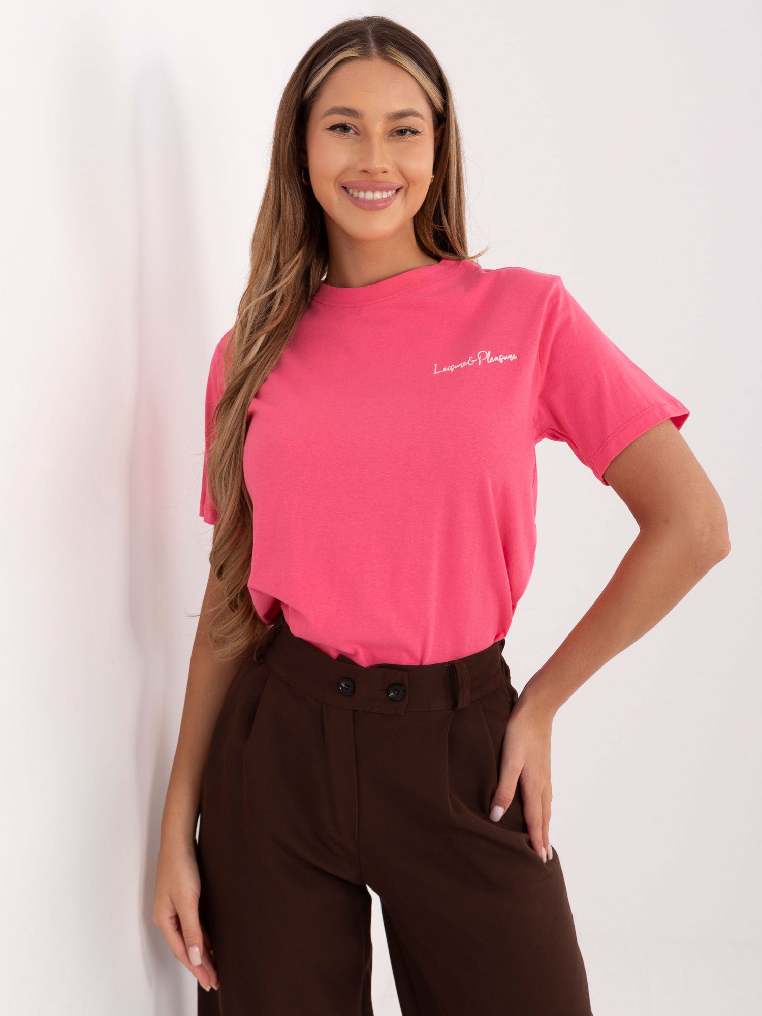 SUBLEVEL Różowy t-shirt z nadrukiem na plecach