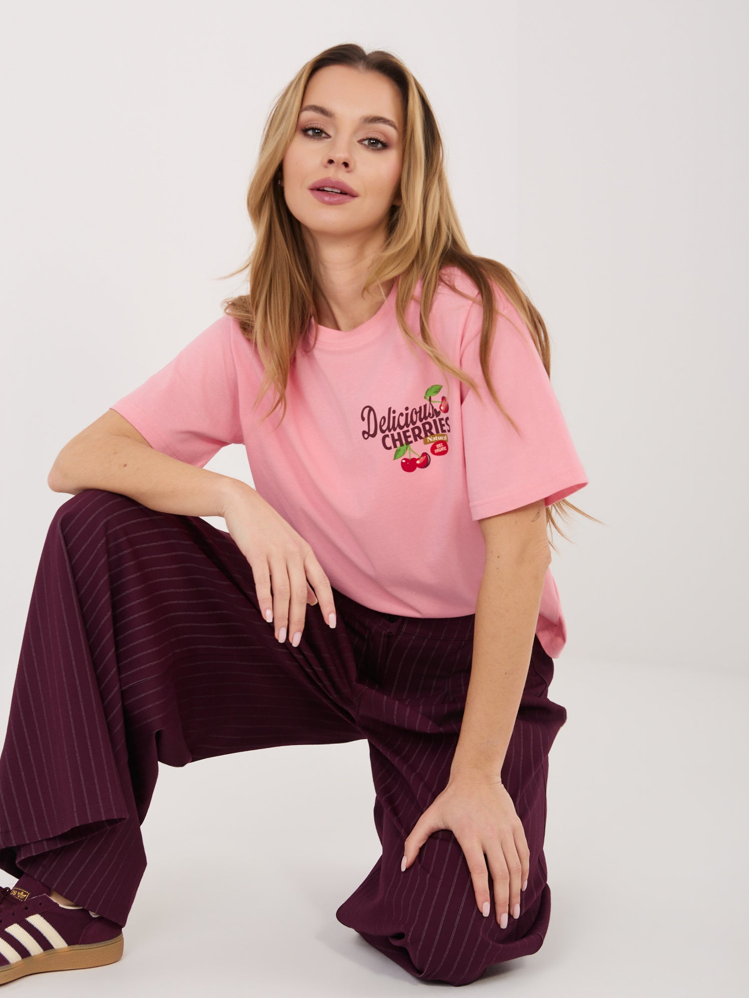 SUBLEVEL Różowy bawełniany t-shirt z napisami