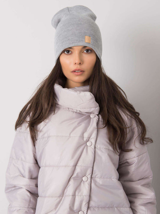 Szara czapka beanie
