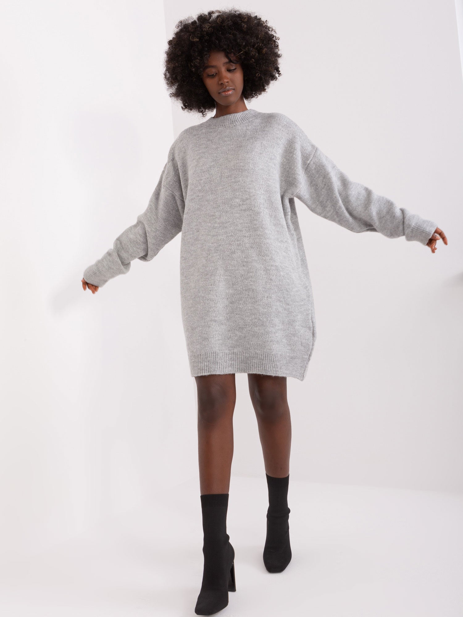RUE PARIS Szara dzianinowa sukienka oversize