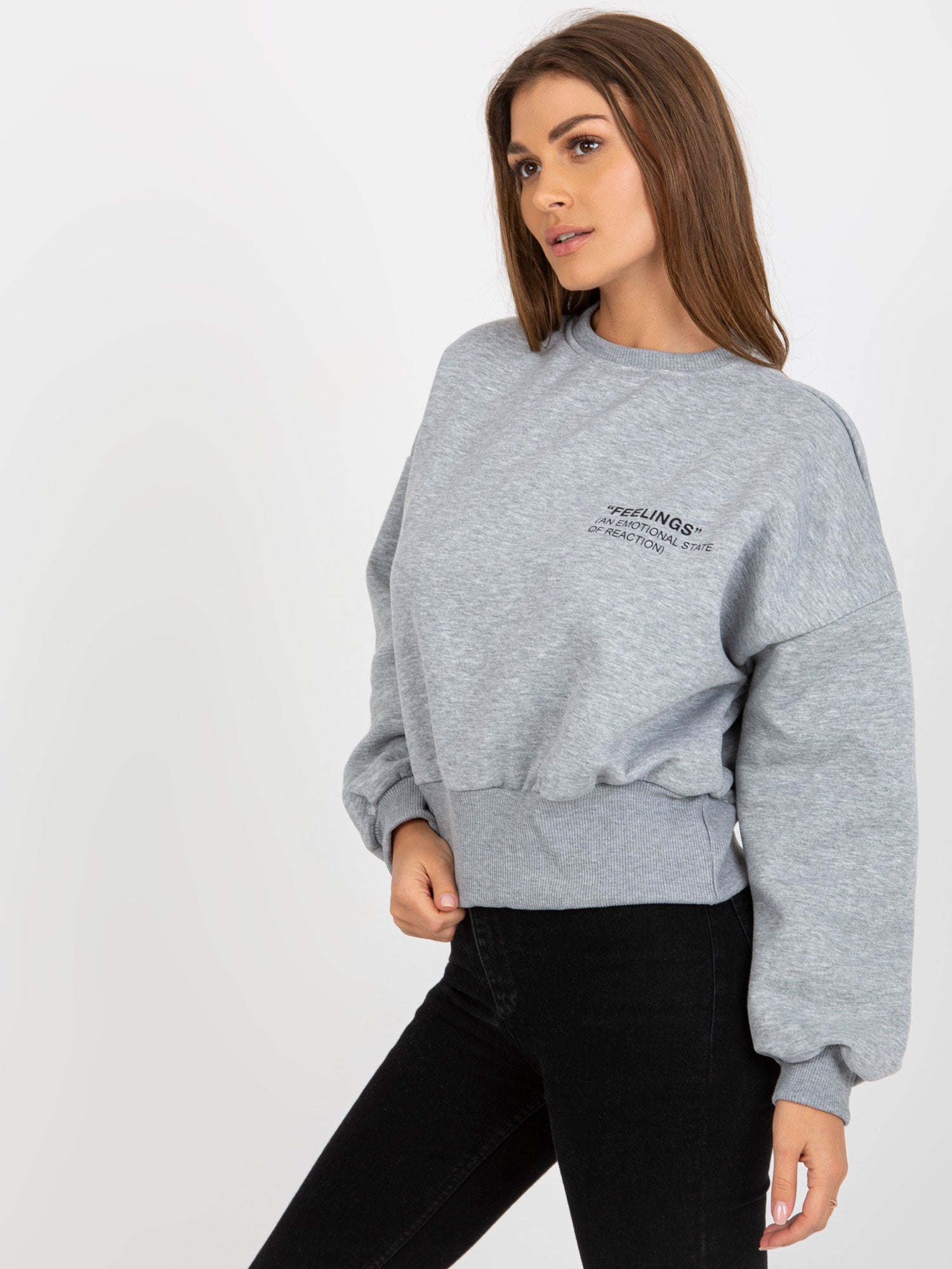 Szara dresowa bluza bez kaptura z napisem