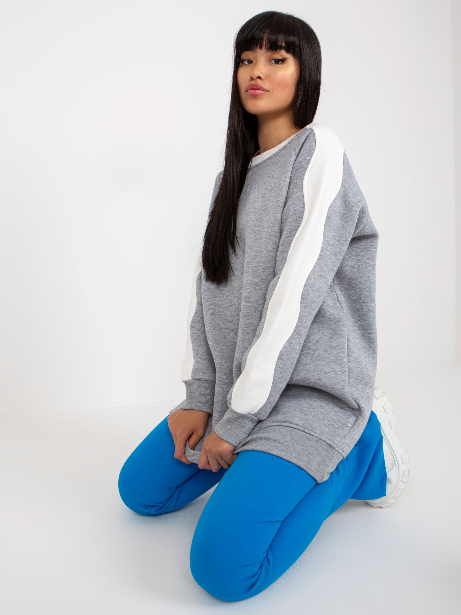 Szaro-biała dresowa bluza basic bez kaptura RUE PARIS