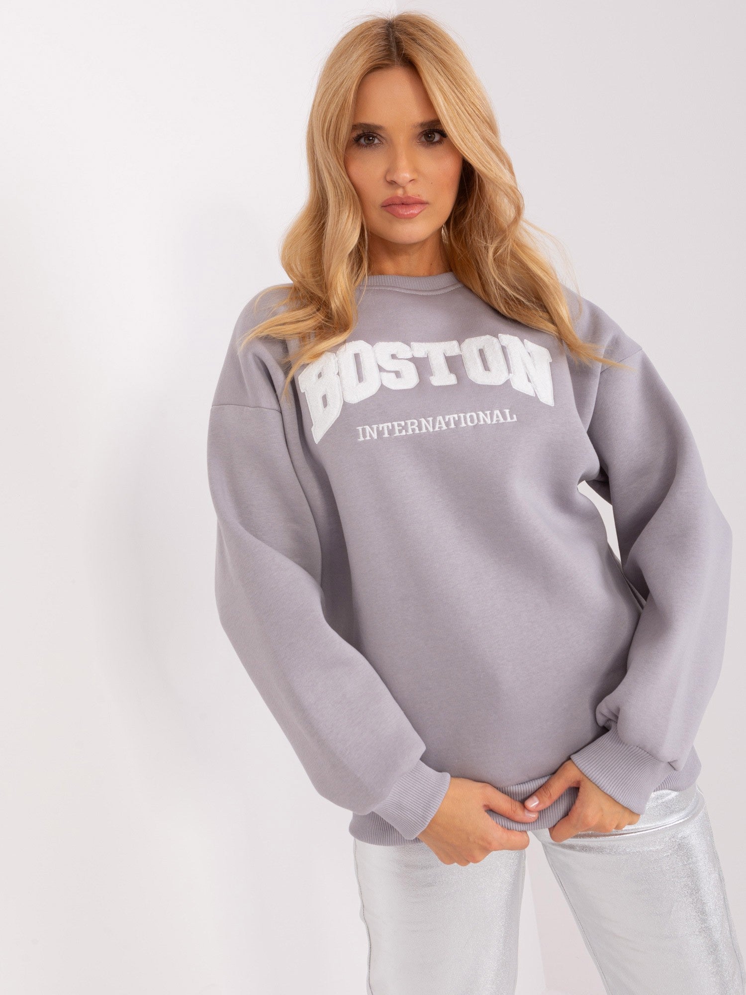 Szaro-biała ocieplana bluza oversize bez kaptura