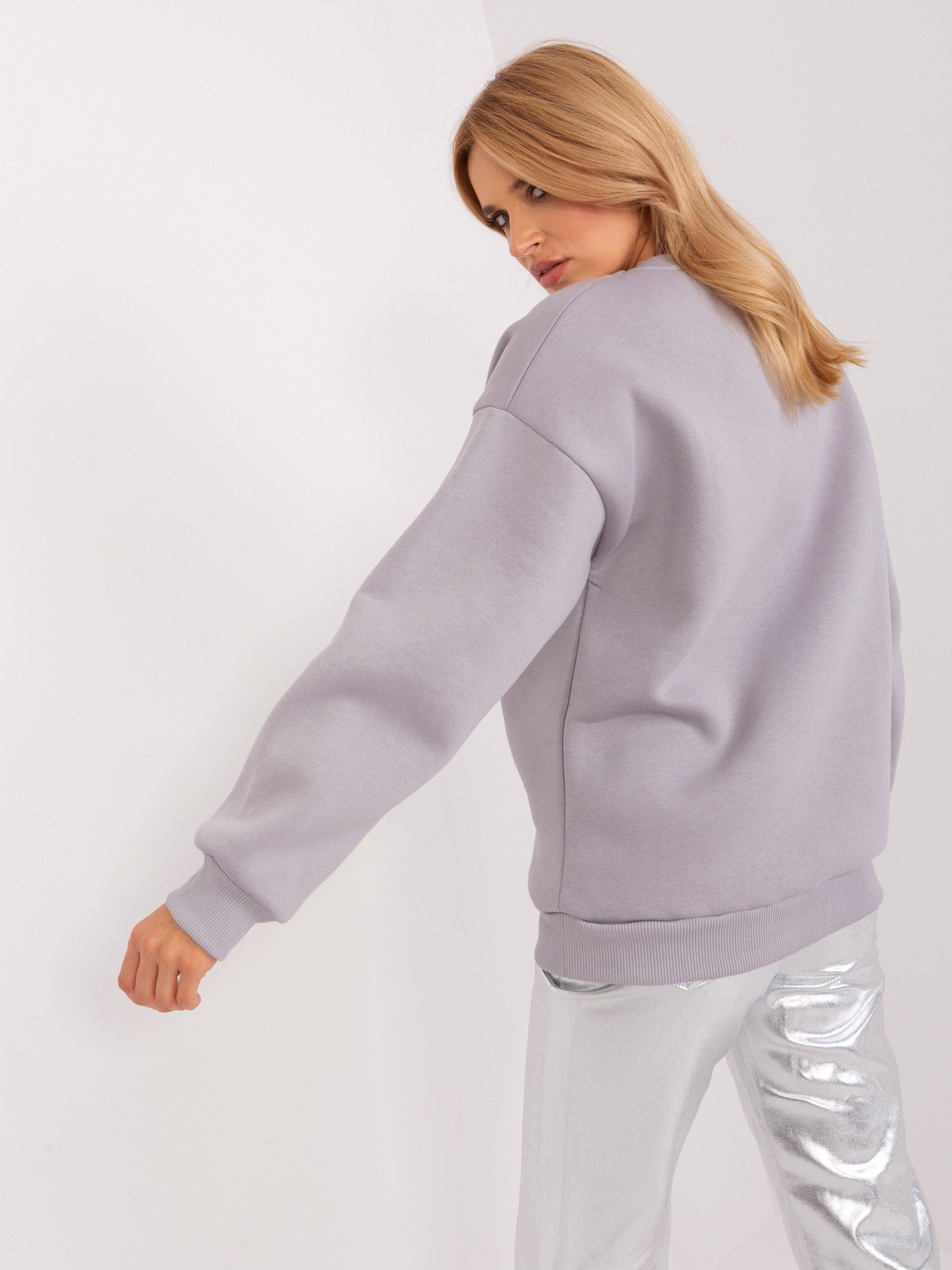 Szaro-biała ocieplana bluza oversize bez kaptura