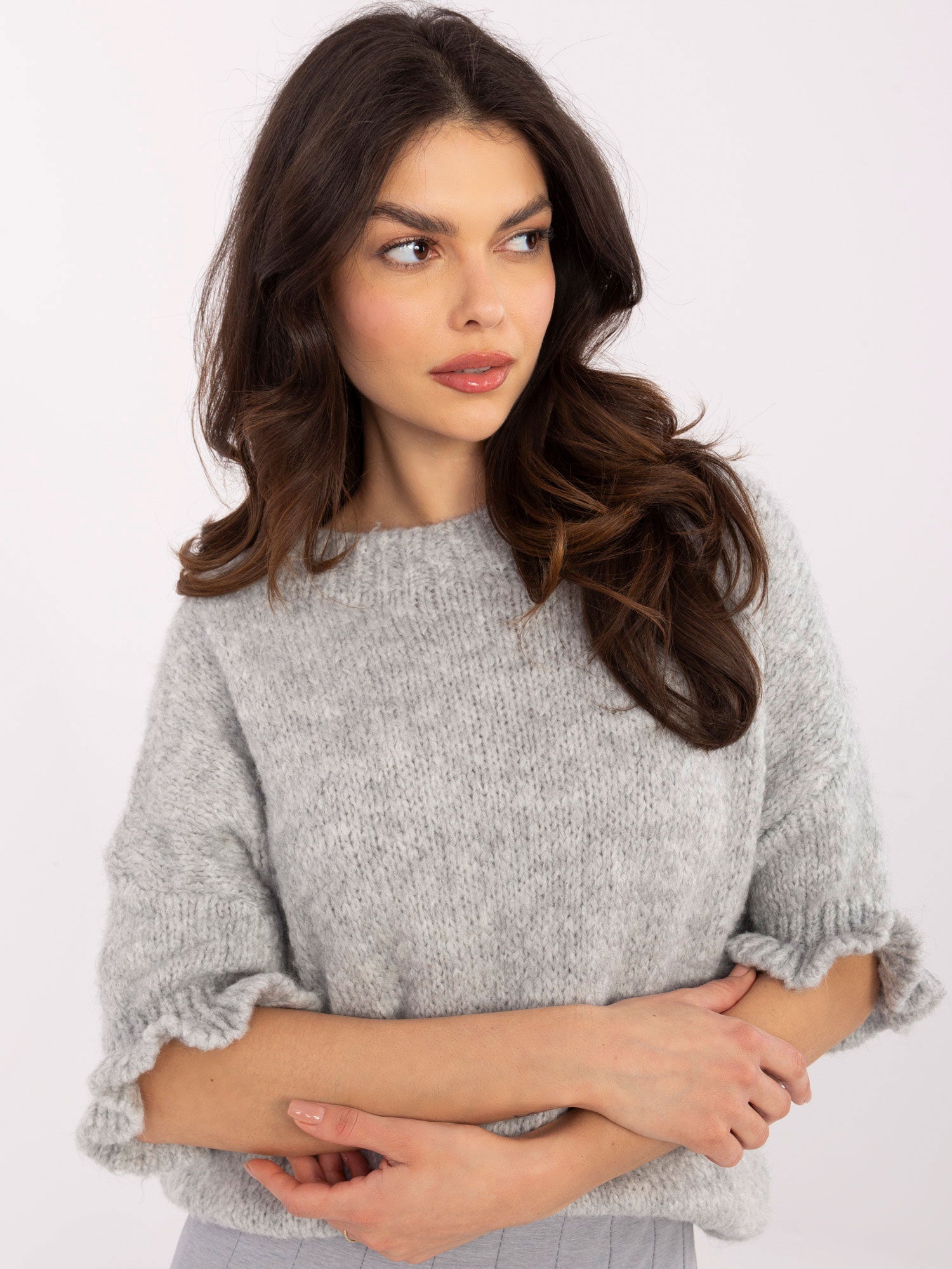 Szary damski sweter oversize z rękawem 3/4