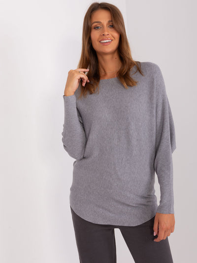 Szary sweter oversize z dekoltem w łódkę