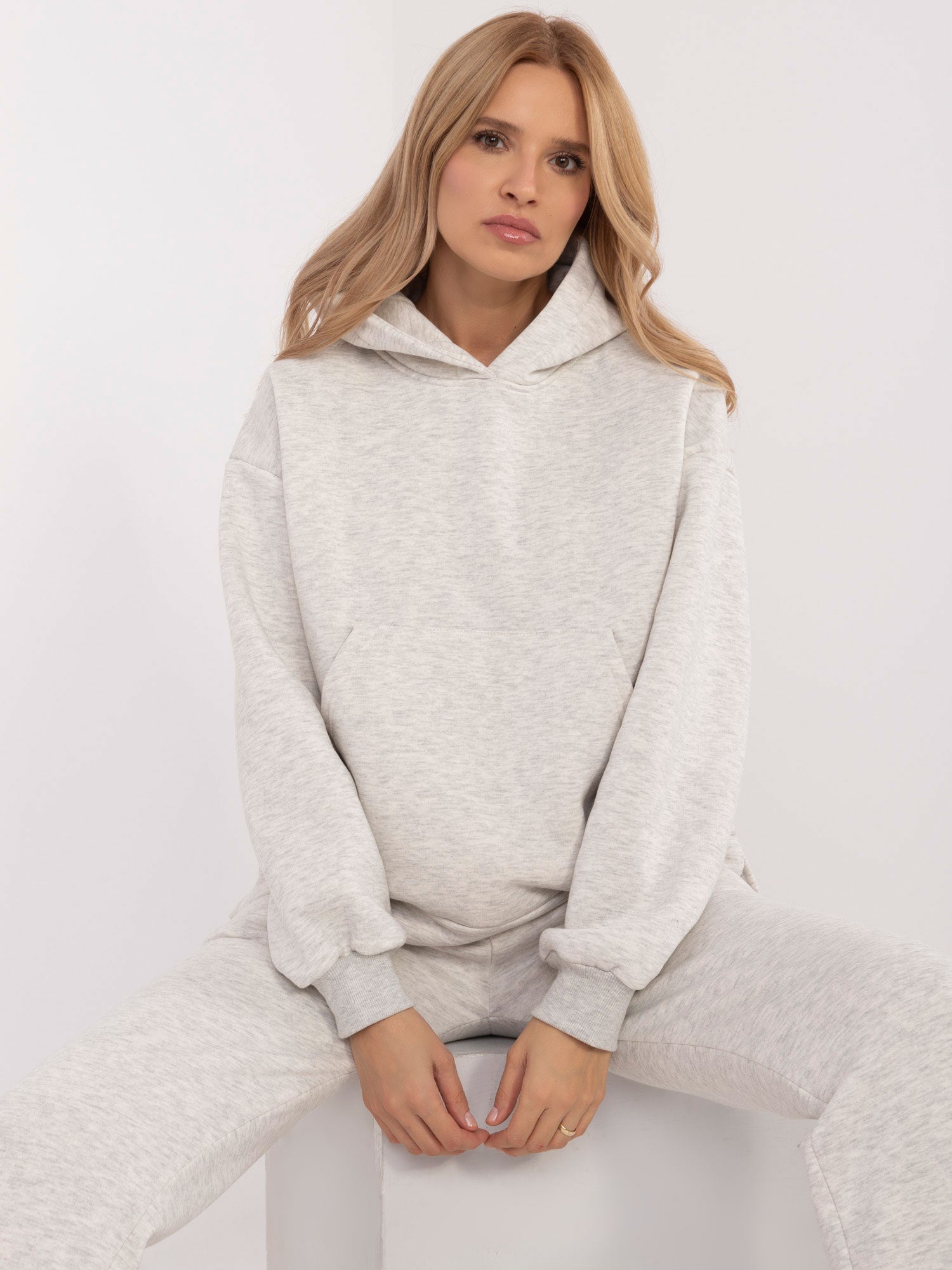 Szary damski komplet basic o kroju oversize