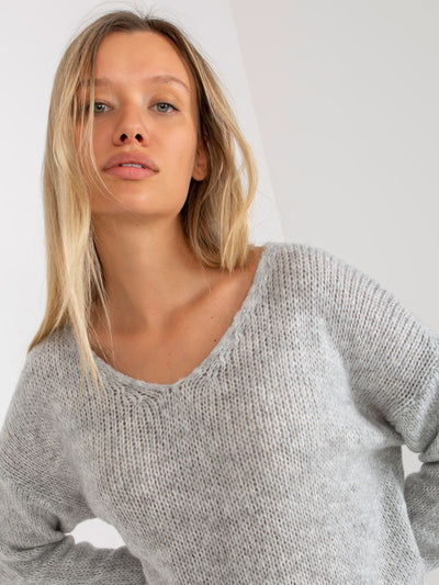 Szary sweter oversize z dekoltem w serek OCH BELLA