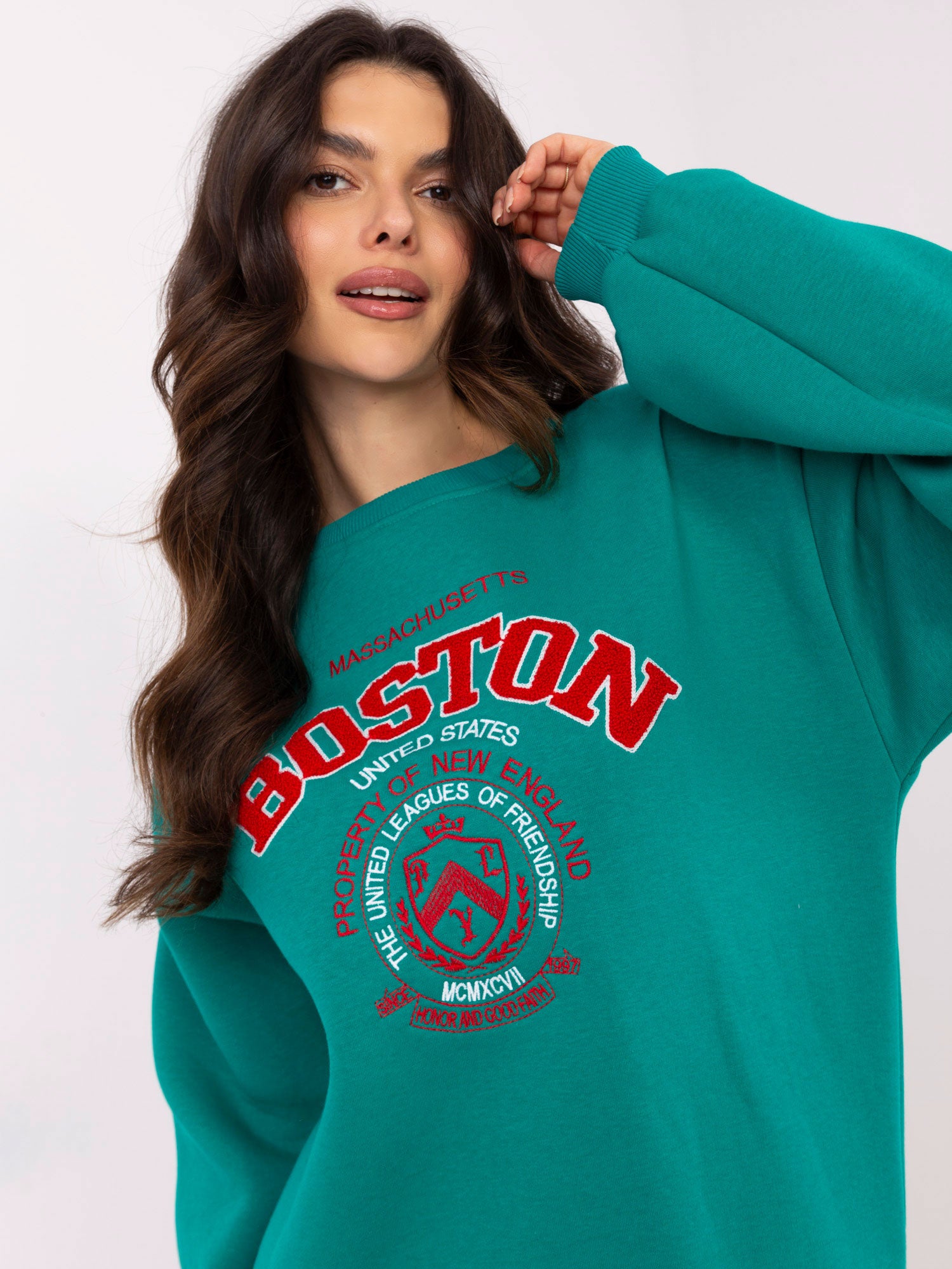 Turkusowa bluza bez kaptura z napisem Boston
