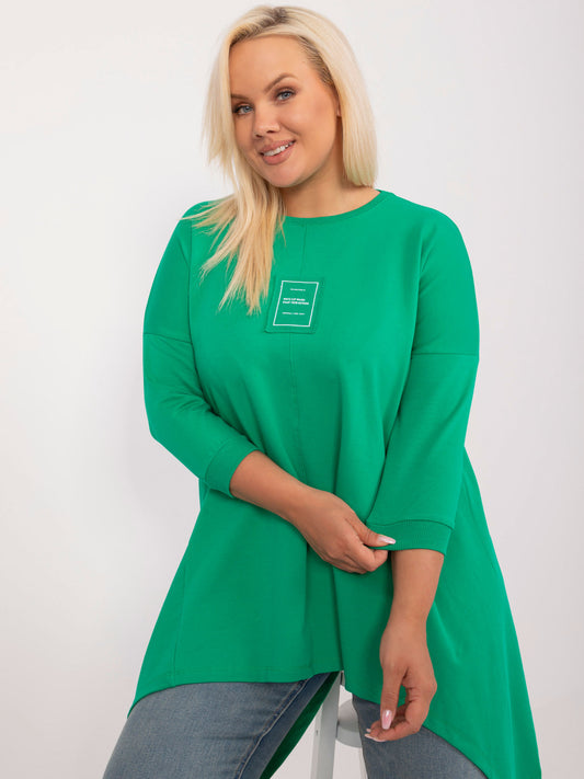 Zielona asymetryczna bluzka plus size z naszywką