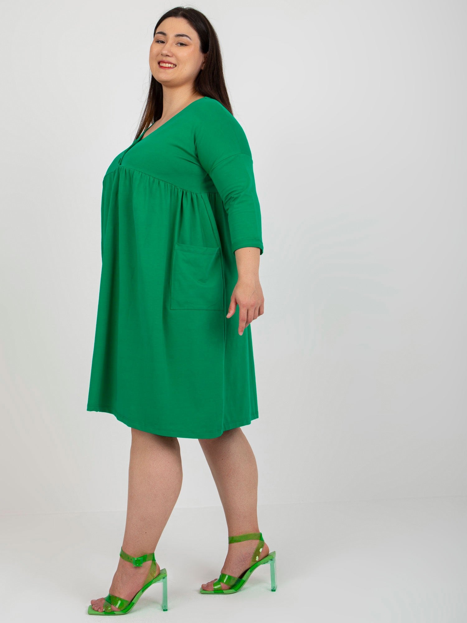 Zielona rozkloszowana sukienka plus size z bawełny