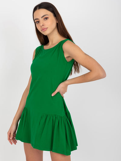 Zielona mini rozkloszowana sukienka basic z falbaną