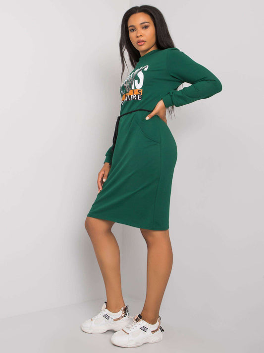 Zielona sukienka plus size z nadrukiem