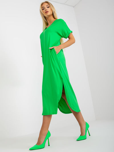 OCH BELLA  Zielona sukienka oversize z krótkim rękawem