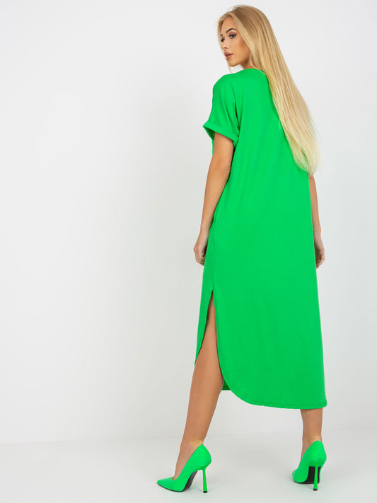 OCH BELLA  Zielona sukienka oversize z krótkim rękawem