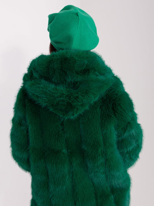 Zielona czapka zimowa typu beret