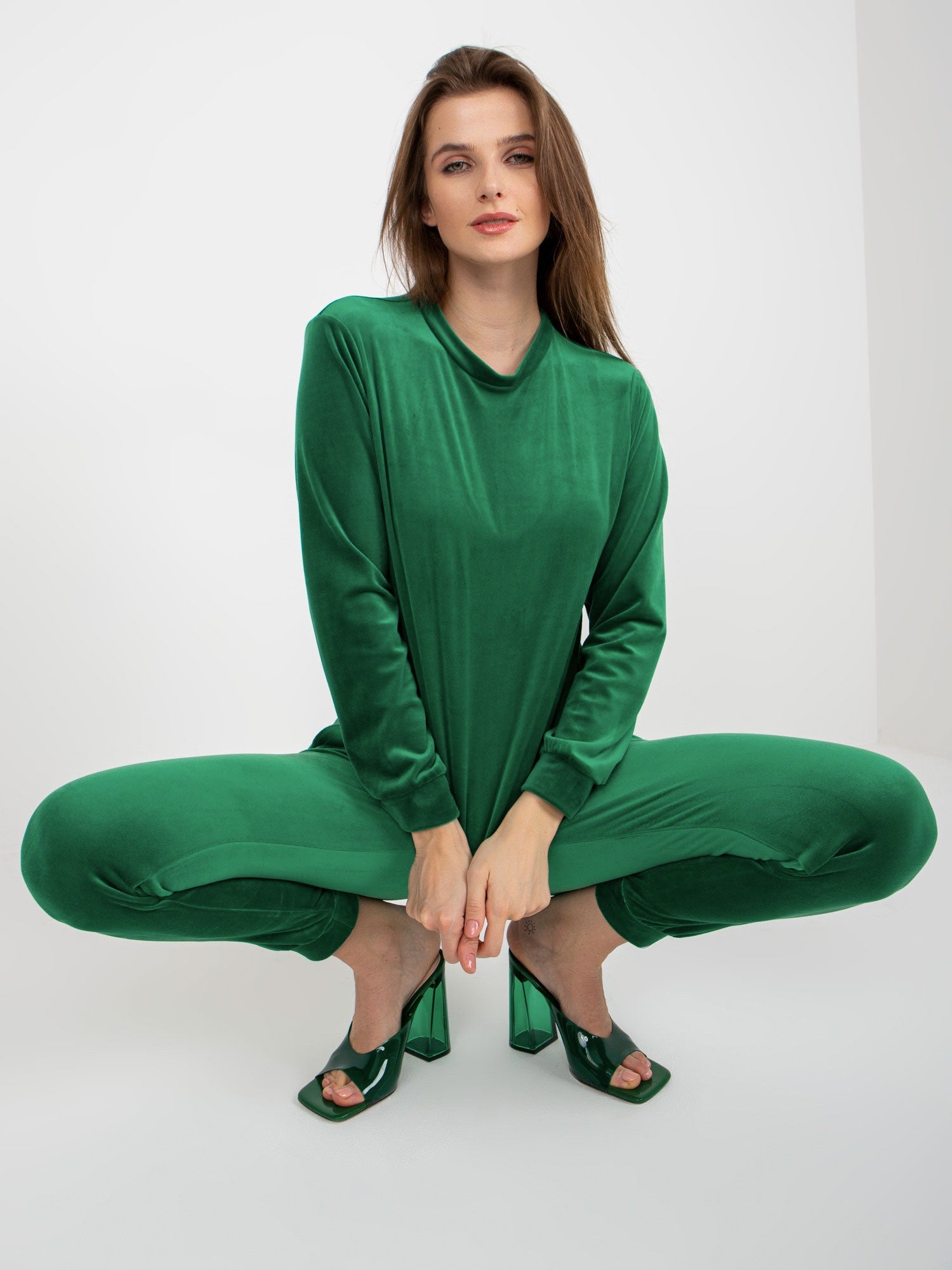 Zielony komplet welurowy ze spodniami Brenda RUE PARIS