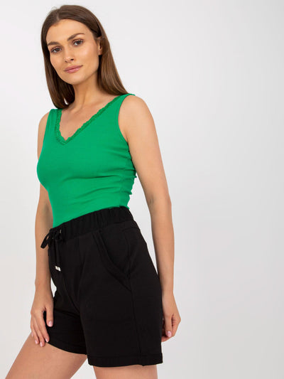 RUE PARIS Zielony prążkowany top basic z koronką
