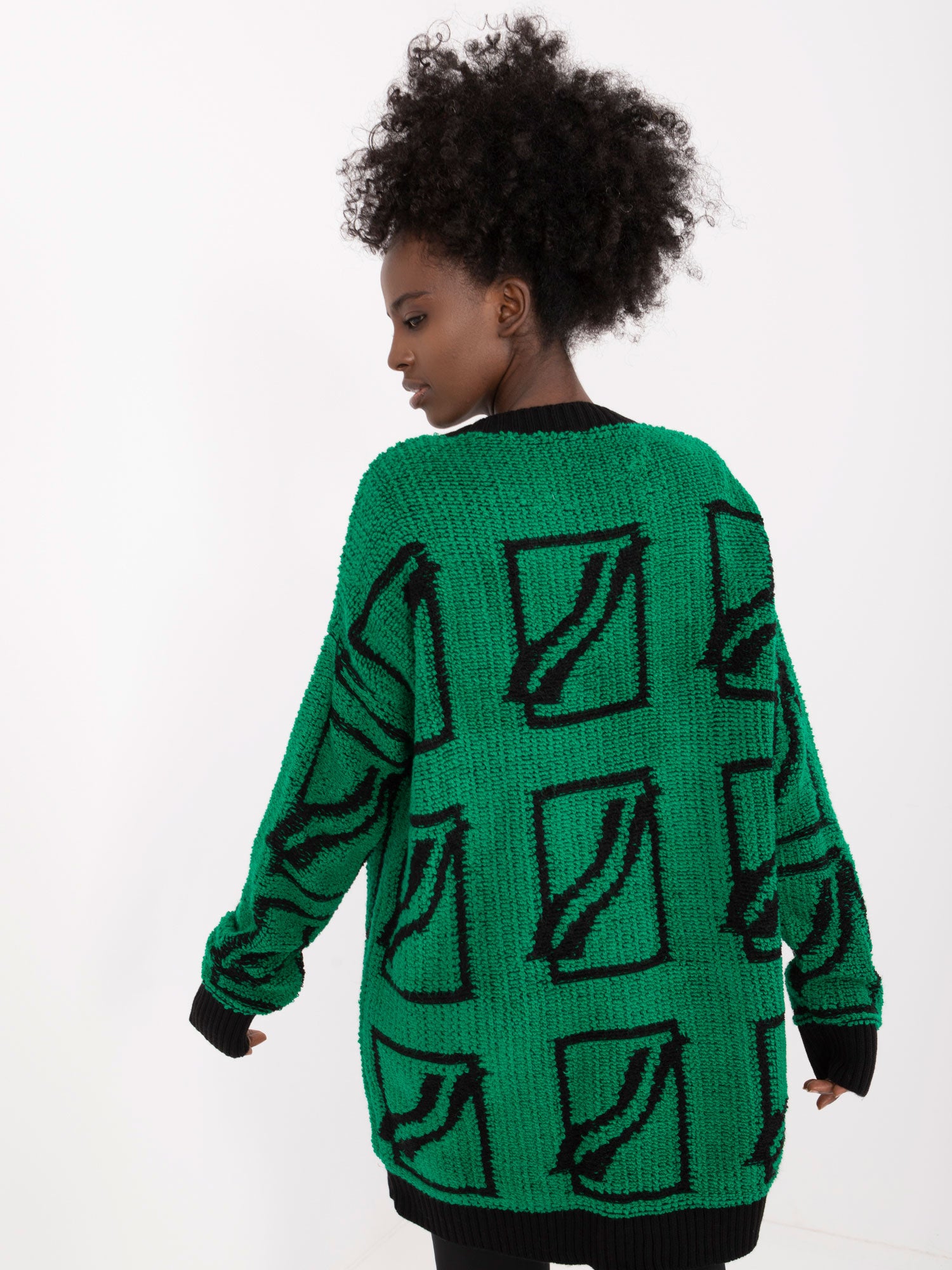 Zielony wzorzysty sweter oversize