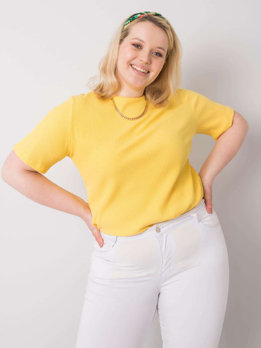 Żółta bluzka plus size w prążek