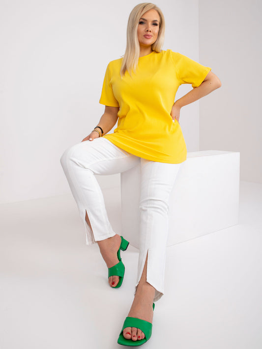 Żółta bluzka plus size w prążek