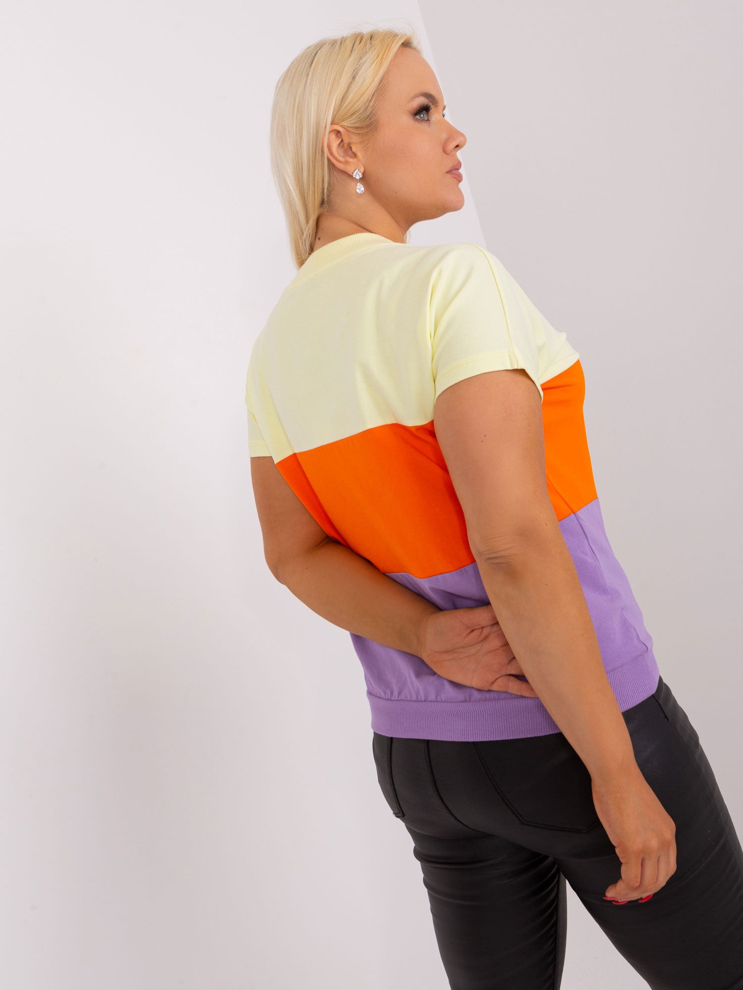Żółto-fioletowa bluzka plus size w paski