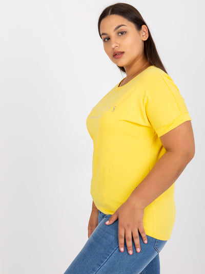 Żółty t-shirt plus size ze złotym nadrukiem