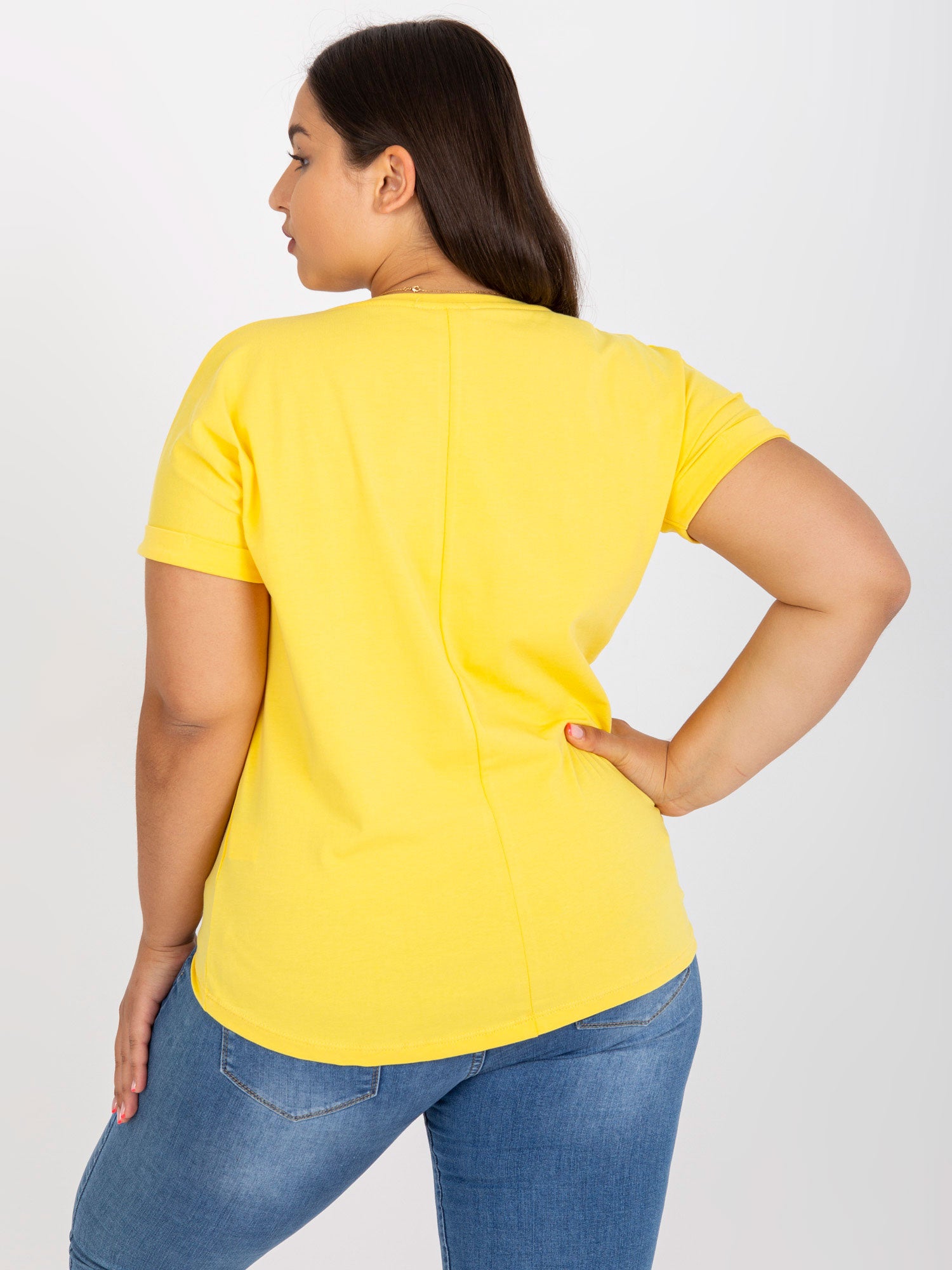 Żółty t-shirt plus size ze złotym nadrukiem