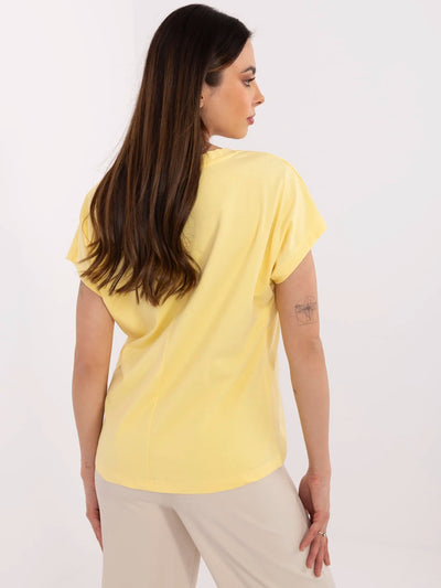 Żółty damski t-shirt z wyhaftowanym napisem