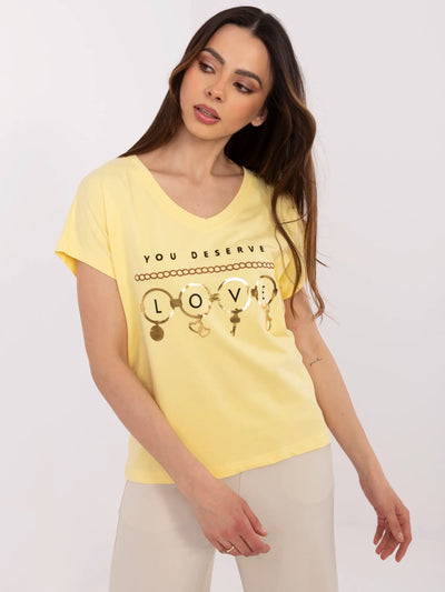 Żółty damski t-shirt z wyhaftowanym napisem
