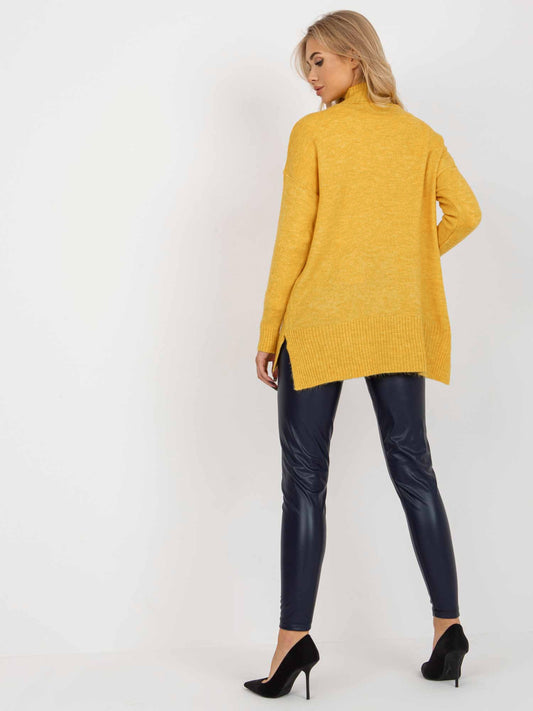 Żółty długi sweter oversize z kieszeniami